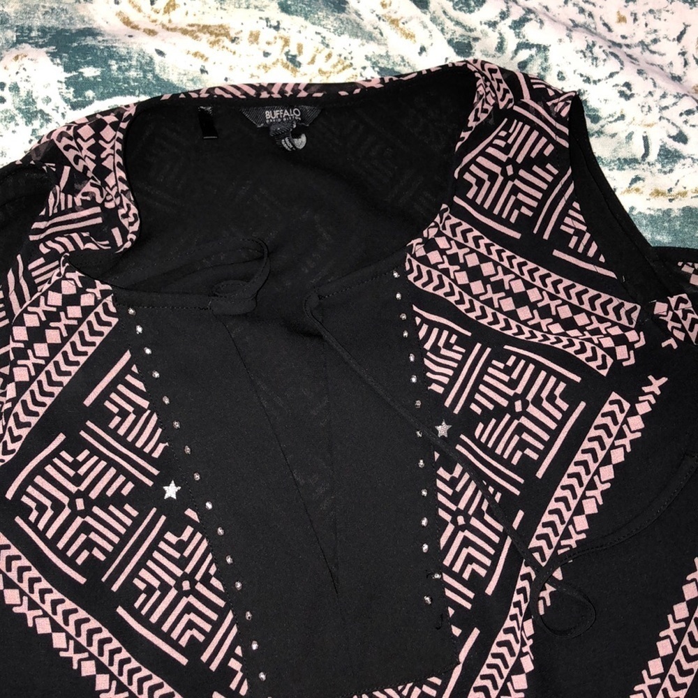 Buffalo by David Bitton small cold shoulder blouse - Picture 6 of 6